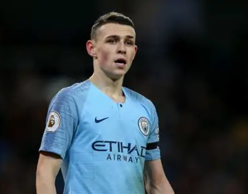 鲁尼播客谈三狮军团:进攻端人员竞争与战术选择