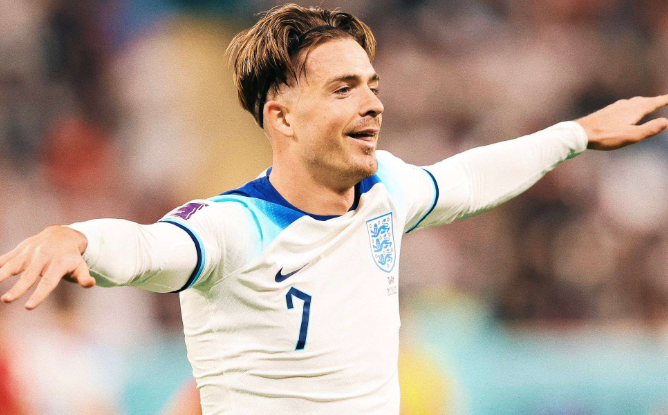 英超激战：埃弗顿少打一人胜曼联，<a href='/news/tag/1086932.html' style='color: blue;'>格拉利什</a>表现亮眼