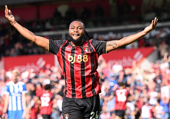 曼城引援动态:塞梅尼奥转会进程深度剖析