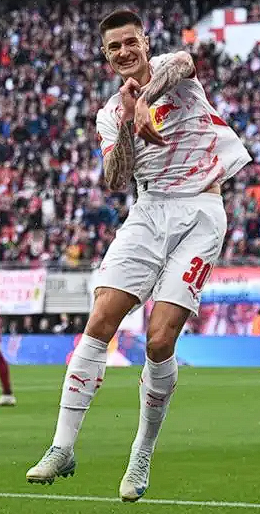 萨哈建言舍什科:效仿伊布气场,深耕英超赛场