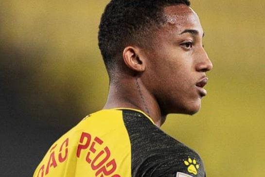 英超赛场：切尔西客胜水晶宫，若昂·佩德罗剖析制胜关键